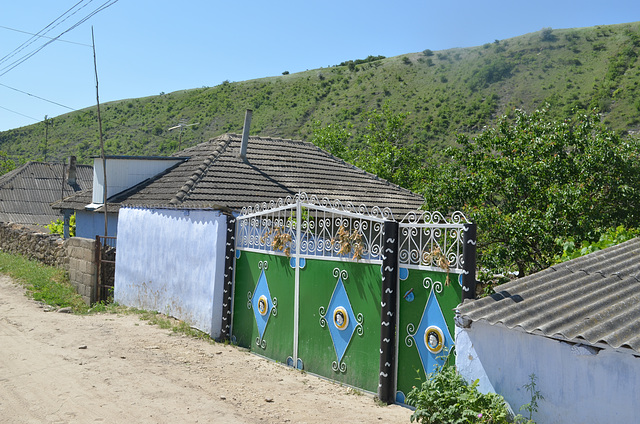 Moldova, Orheiul Vechi, Manor Gate in Butuceni