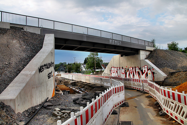 Neue Brücke der Rheinischen Bahnstrecke über der Hagener Straße (Dortmund-Kirchhörde) / 18.05.2024