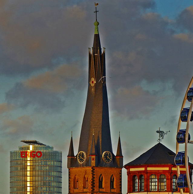 Der schiefe Turm von St. Lambertus, Düsseldorf