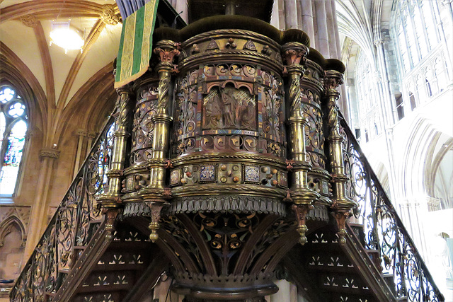 lichfield cathedral, staffs