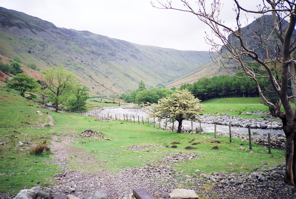 Looking to Eagle Crag to the right and Long Band to the left from near Smithymire Island (scan from 1990)