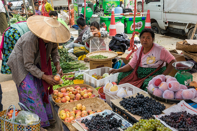 auf dem Nan Pan Market (© Buelipix)