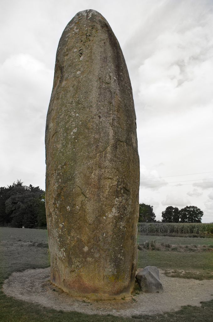 Menhir de Champ-Dolent