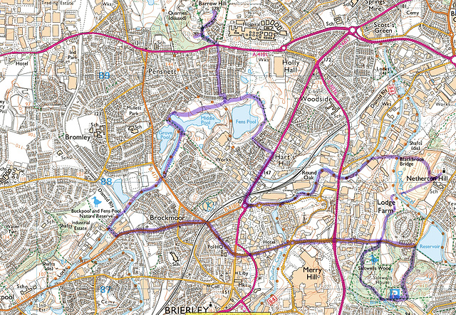 A 7.5m circular walk in November 2005 from Saltwells Wood,