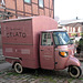 Piaggio Ape als Eisdiele