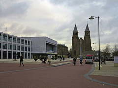 Blick zur Walburgisbasiliek