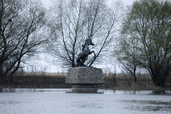 Die Pferdskulptur an Jermakiw-Insel