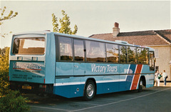 Adams Bros (Victory Tours) 8019 LJ) at the Post House, Histon, Cambridge – 26 May 1989 (86-11)