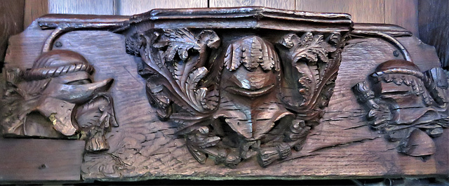 boston church,lincs (81)c14 misericord armour helmet
