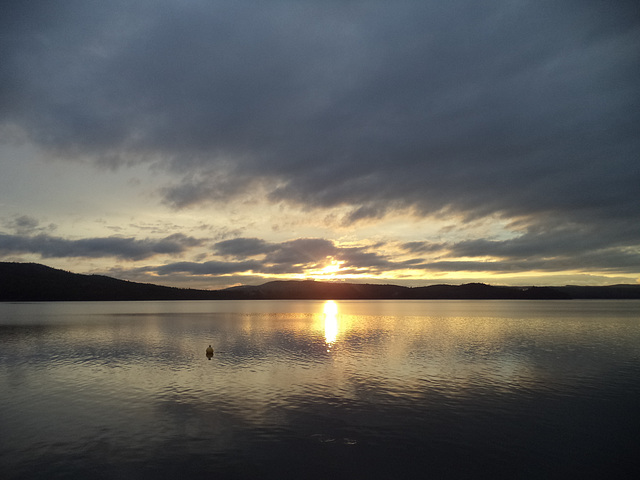 Temiscouata sunrise / Lever de soleil au Temiscouata