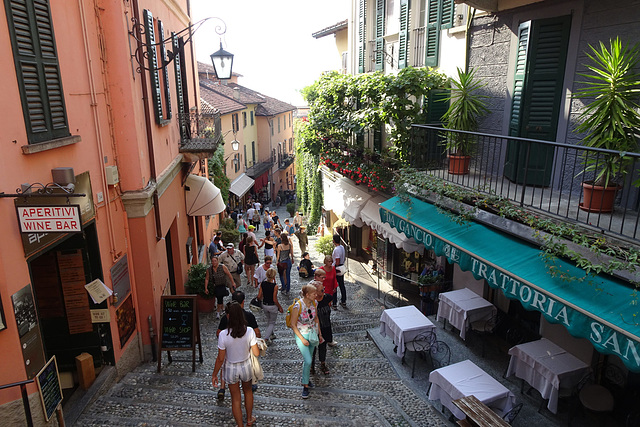 Bellagio Street Scene