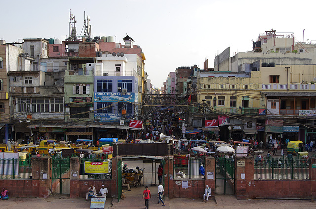 Looking south down Matia Mahal Road, from Jami Masjid