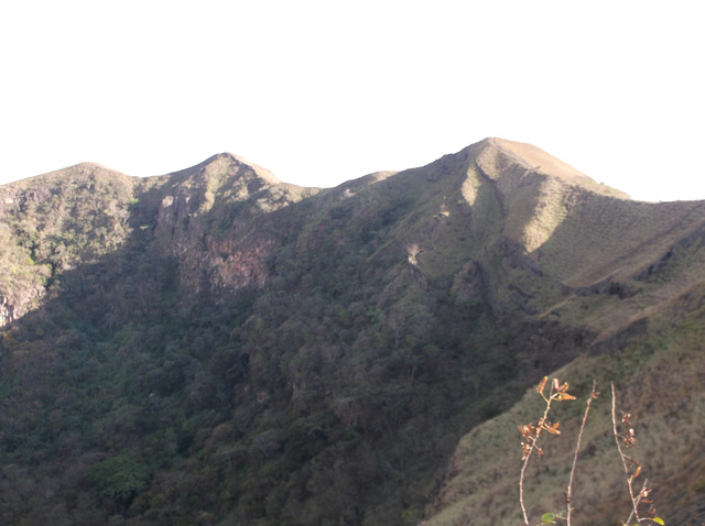 Dry crater / Cratère asséché