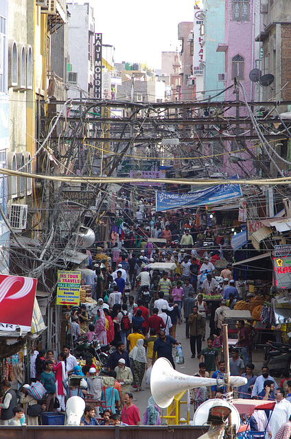 Looking south down Matia Mahal Road, from Jami Masjid