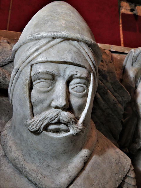 strelley church, notts; c15 tomb of sir sampson de strelley +1395; effigy