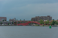 Amsterdam, Spoorwegbassin und Pythonbrug