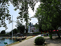 a la villa,
