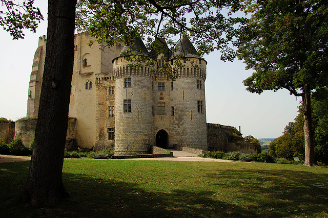 Nogent-le Rotrou et son château Saint-Jean .