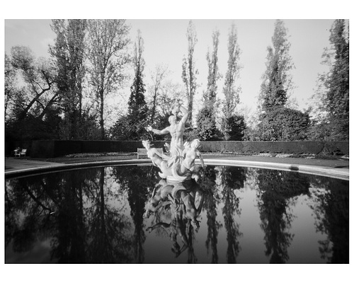 pinhole fountain