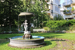 Bank am Springbrunnen