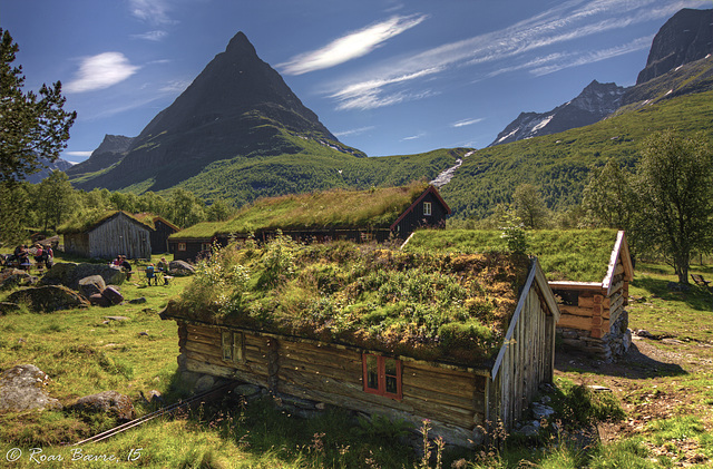 Renndølssetra and Innerdalstårnet, Innerdalen.