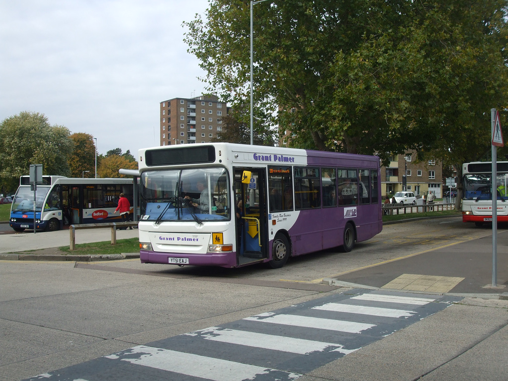 DSCF5666 Grant Palmer YT51 EAJ in Bedford - 7 Oct 2016