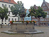 Luna-Brunnen auf dem Marktplatz vor dem Rathaus von Lüneburg