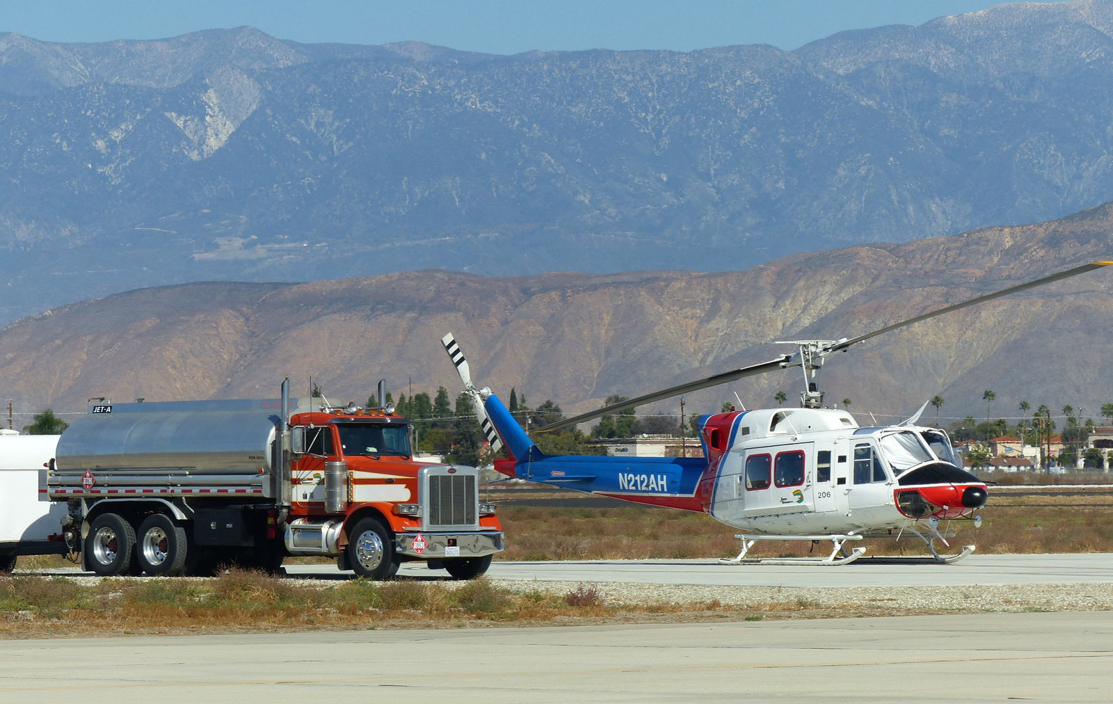 N212AH at Hemet-Ryan - 12 November 2015