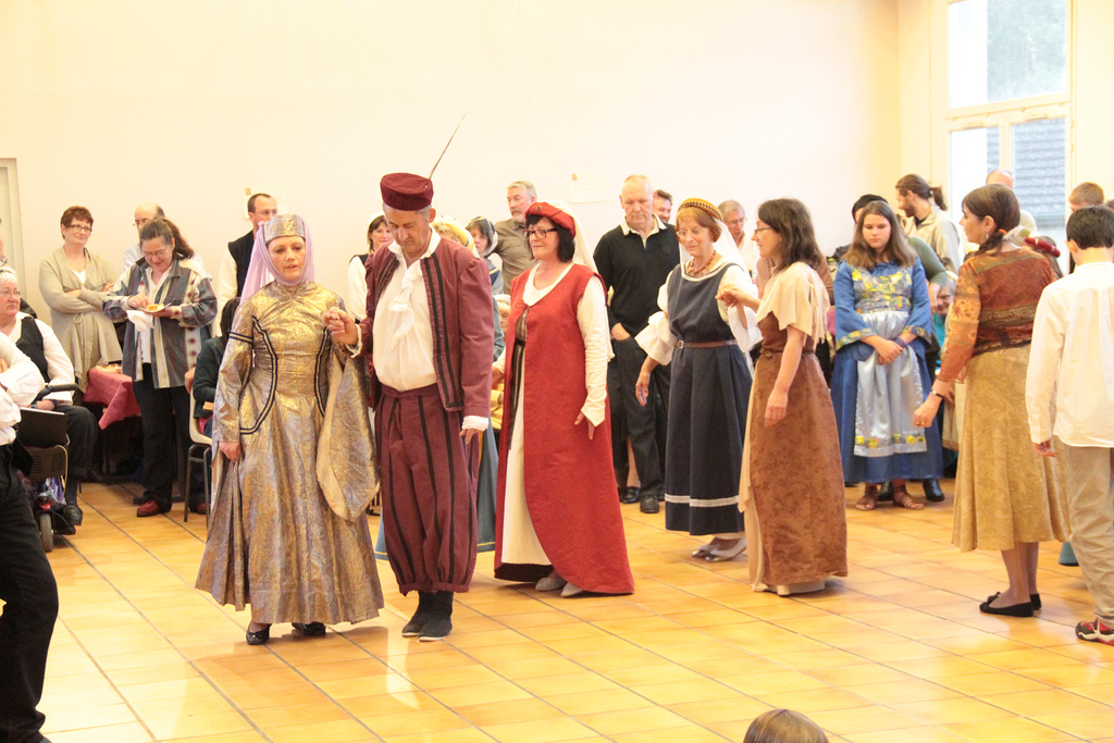 Bal renaissance à Blandy-les-Tours le 10 mai 2012