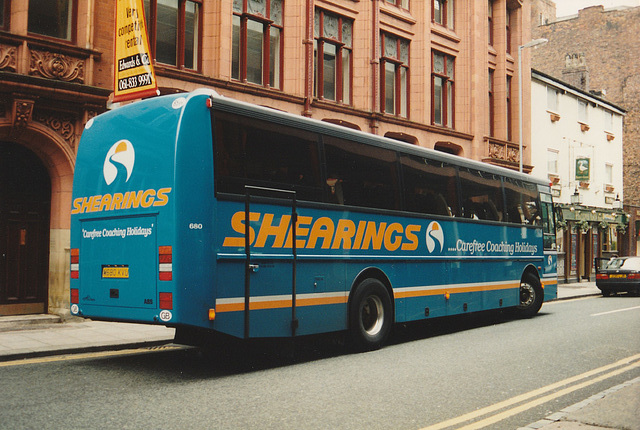 Shearings 680 (M680 KVU) in Manchester – 16 Apr 1995 (262-3A)