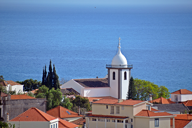 Kirche und Meer