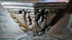 boston church,lincs (101)c14 misericord double bodied winged lion breathing fire wearing crown