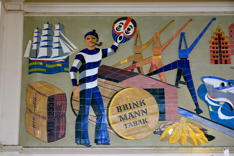 Bremen 2015 – 1950s art in the station hall