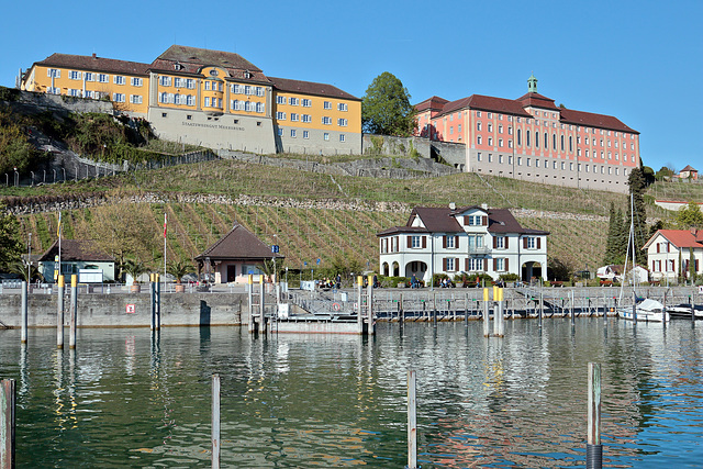 Meersburg - Das Staatsweingut und das Droste-Hülshoff-Gymnasium