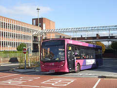 DSCF5274 Unō (University of Hertfordshire) 503 (T23 UNO) (J 35157) in Welwyn Garden City - 25 Oct 2018