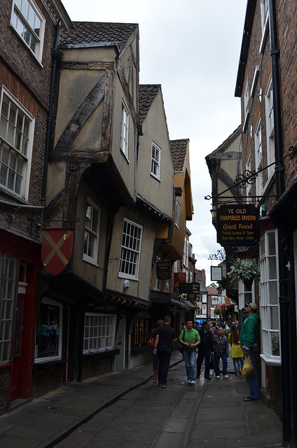 York, The Shambles - Narrow Street with Overhanging Buildings