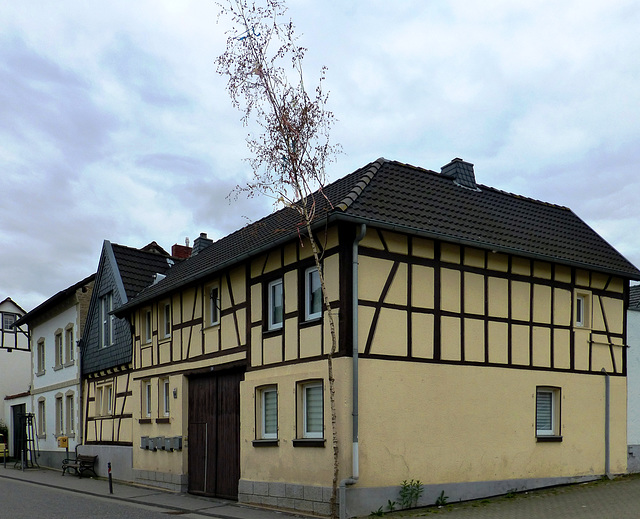 DE - Grafschaft - Half-timbered house at Bölingen