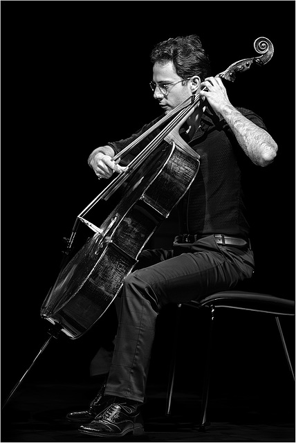 Another celloman . . . Another celloman . . .