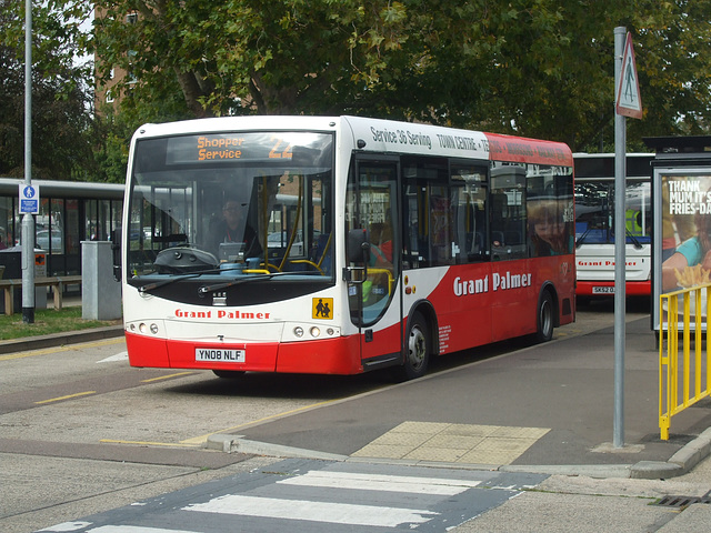 DSCF5664 Grant Palmer YN08 NLF in Bedford - 7 Oct 2016