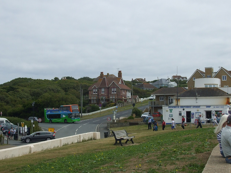 HBM: Go-South Coast (Southern Vectis) 1992 (GSK 962) (HW52 EPL) at Freshwater Bay - 4 Jul 2017 (DSCF8589)