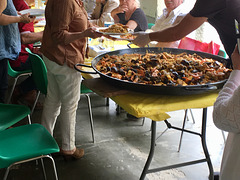 La Dame du maire en talons hauts gastronomiques !