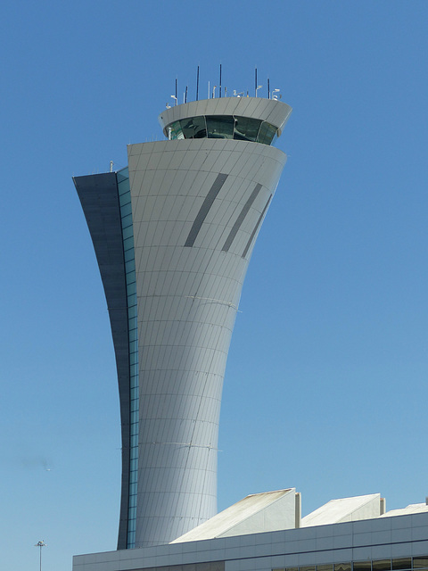 SFO Control Tower (1) - 15 April 2016