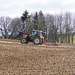 Im Märzen der Bauer... (den Traktor anspannt)