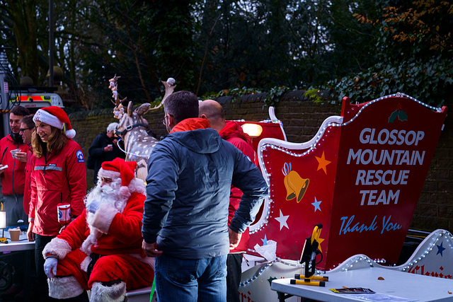 Santa Claus helping Glossop MRT