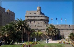 Saint-Malo ....Bon dimanche mes ami(e)s❤️et bonne fête aux papas **