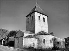 Saint-Maurice-de-Gourdans (01) Eglise du 13e siècle. 19 août 2017