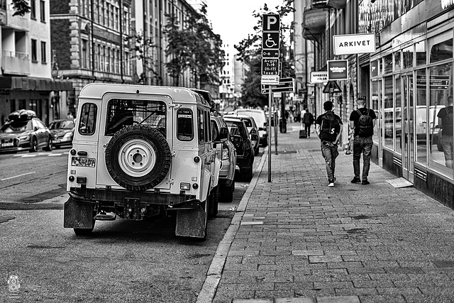 Landy in the street