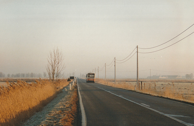 De Lijn 5541 (OOO P4) leaving Oudekapelle - 5 Feb 1996