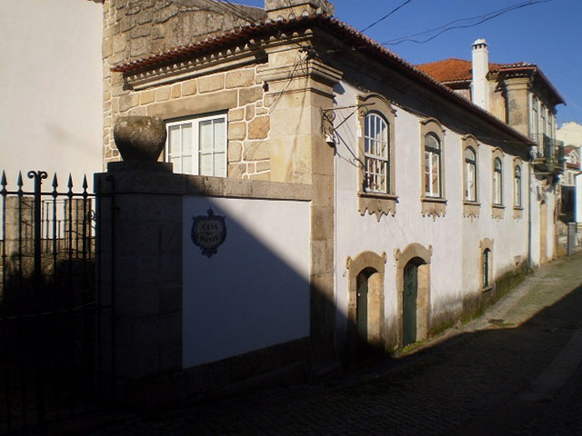 Casa da Ponte (House of the Bridge).