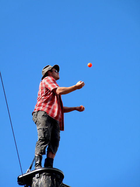 Juggling Lumberjack